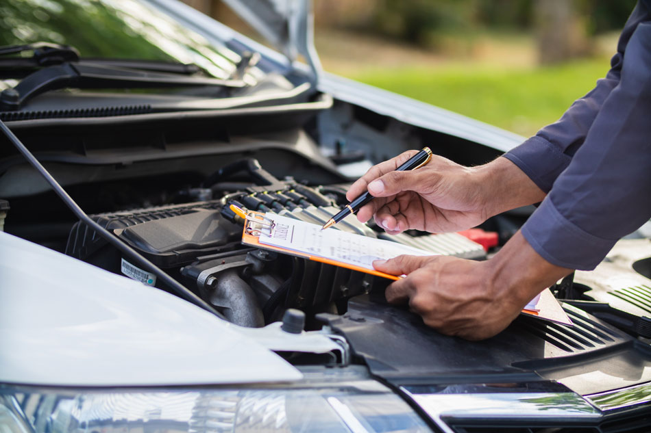 entretenir sur une voiture essence 